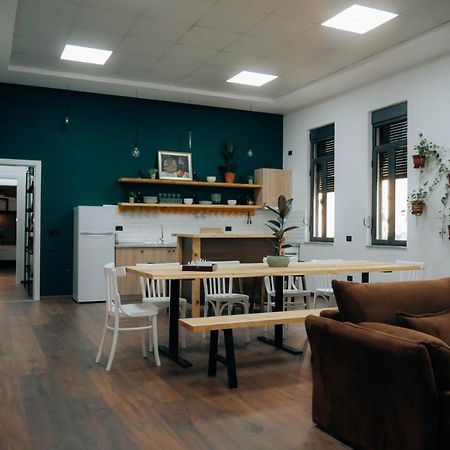 The Maze Hostel Tiranë Eksteriør bilde
