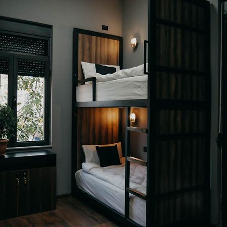 The Maze Hostel Tiranë Eksteriør bilde
