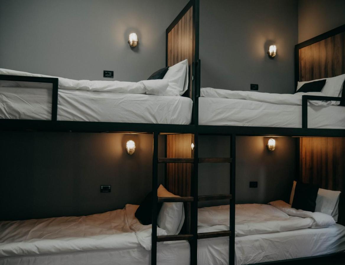 The Maze Hostel Tiranë Eksteriør bilde