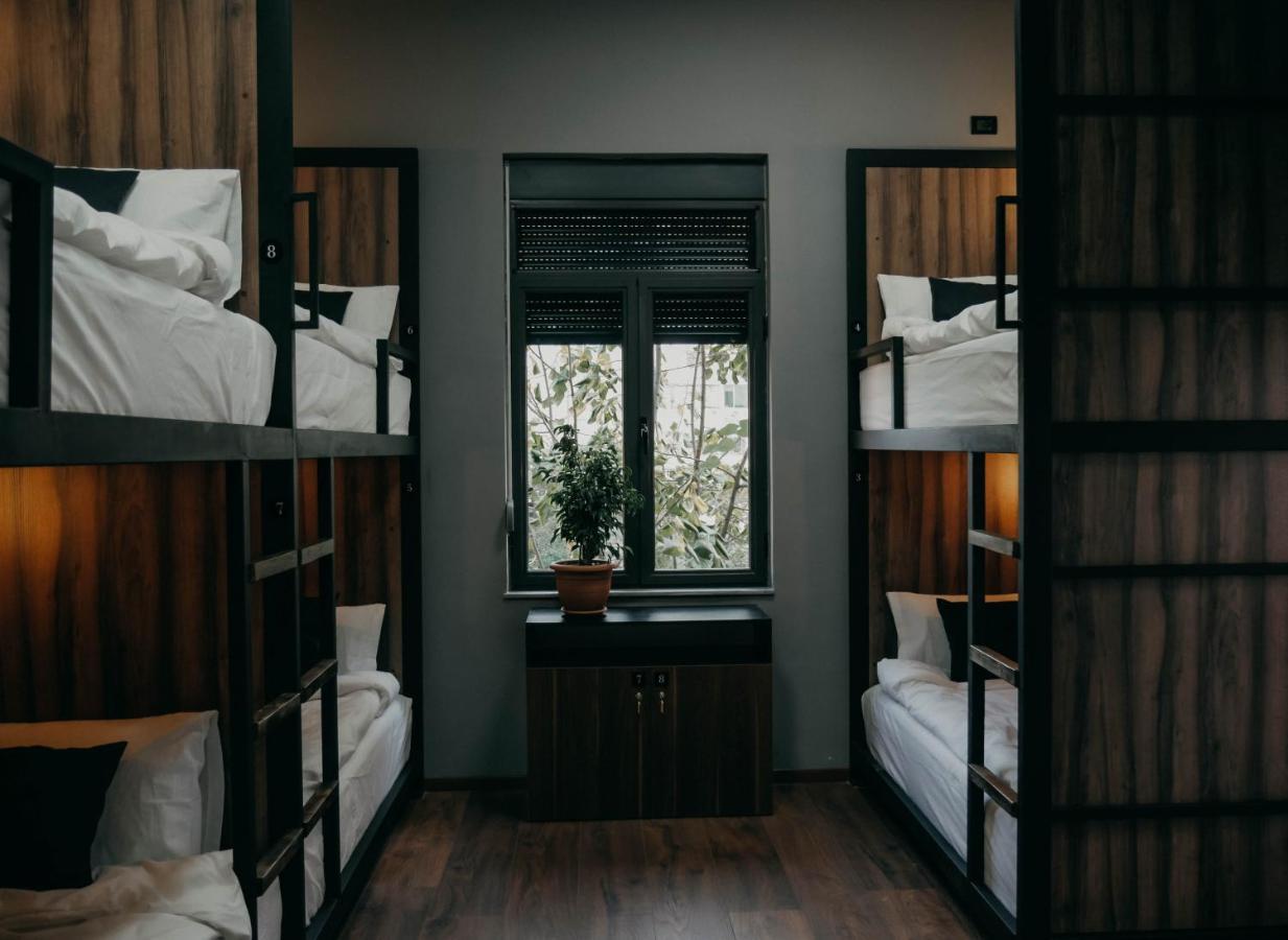 The Maze Hostel Tiranë Eksteriør bilde