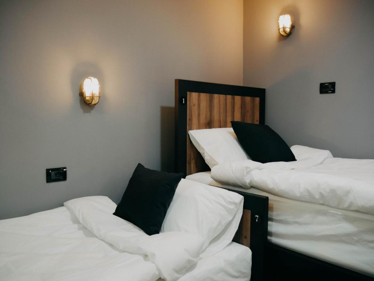 The Maze Hostel Tiranë Eksteriør bilde