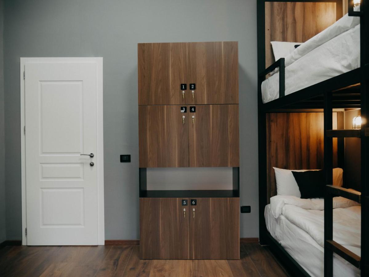 The Maze Hostel Tiranë Eksteriør bilde