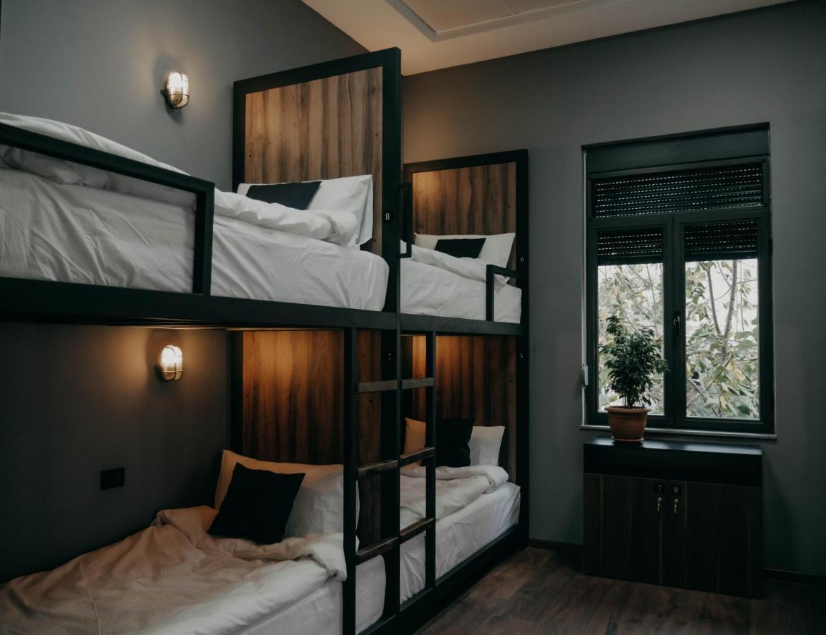The Maze Hostel Tiranë Eksteriør bilde