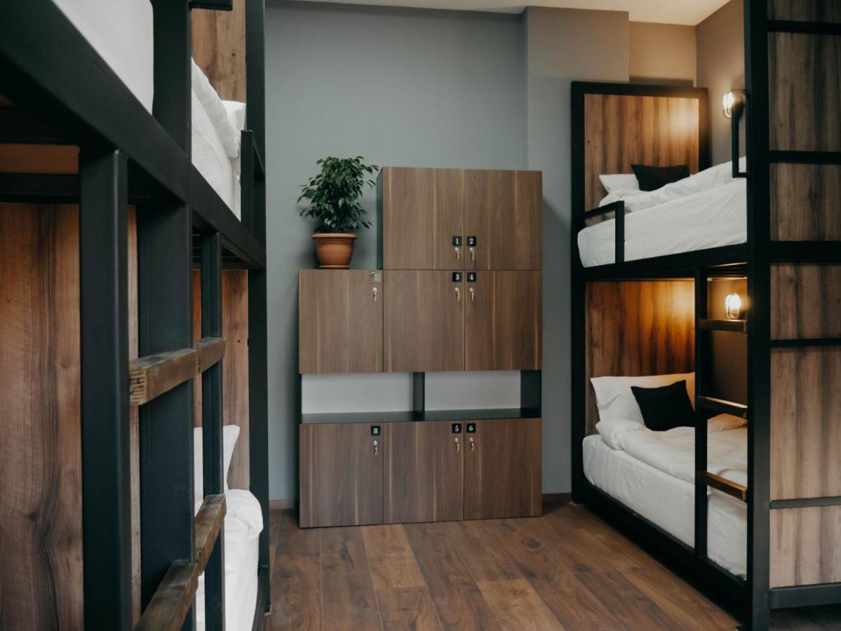 The Maze Hostel Tiranë Eksteriør bilde