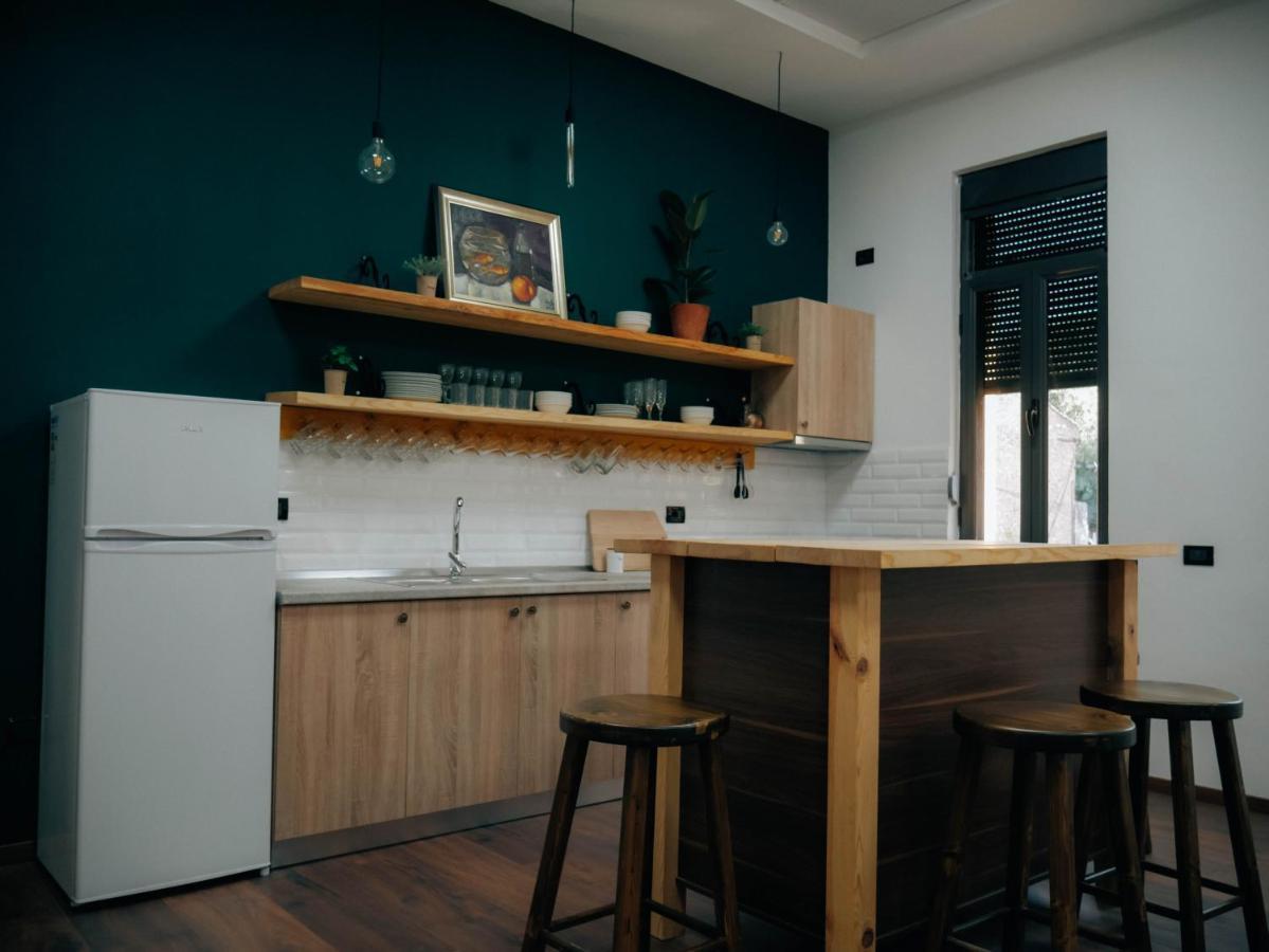 The Maze Hostel Tiranë Eksteriør bilde