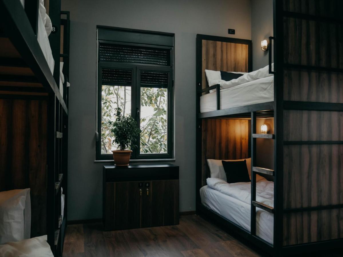 The Maze Hostel Tiranë Eksteriør bilde